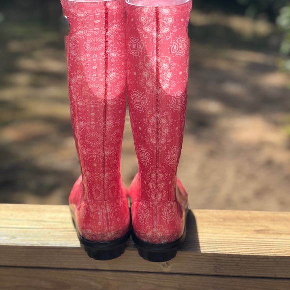 Pink Ugg Shaye Bandana Rain Boots Sz 6 - Picture 3 of 6
